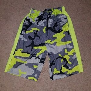 Boys youth large nike shorts